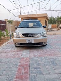 كيا كارنز • ٢٠٠٤ • ٧ راكب