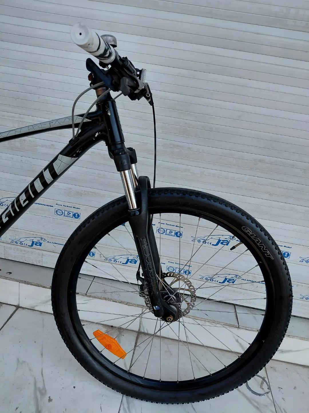 GIANT ATX 27.5 / S المنيوم بالكامل     ✈يوجد توصيل لجميع المحافضات ✈ كركوك مدخل سايدين حي الاسرى والمفقودين  معرض ابو شيفان ( *********** )
