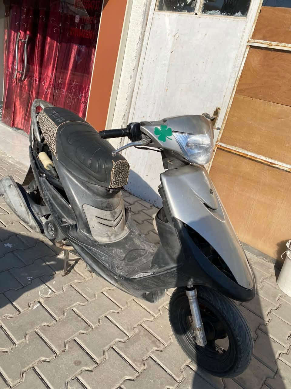 سلام عليكم عدله بلاديه ٤٩ نقصه فقط صفاح دراجه بيه كشن اربعه وتزويد نواعمااسعر ٧٥٠ مكاني بغداد تفاصيل***********

نص مكتوب في الصور:
- 0215664737
- ***********