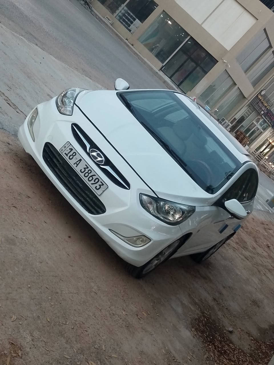 اكسنت موديل 2013
رقم بابل  انكليزي - هزة وسنوية جدد
خليجي - محرك 1600
تبريد 🥶
كير ومحرك ممتاز
فول مواصفات
تحكمات ستيرن
اشارات بالمري
تخم تاير جديد
بيها مكانين بارد

مكان السيارة: النجف
السعر 88وبيها مجال قليل 
‏‪***********‬‏
