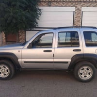 جيب ليبرتي 2006 جميلة ونظيفة جداً  العداد: 242 ألف كم  المحرك متبدّل (...