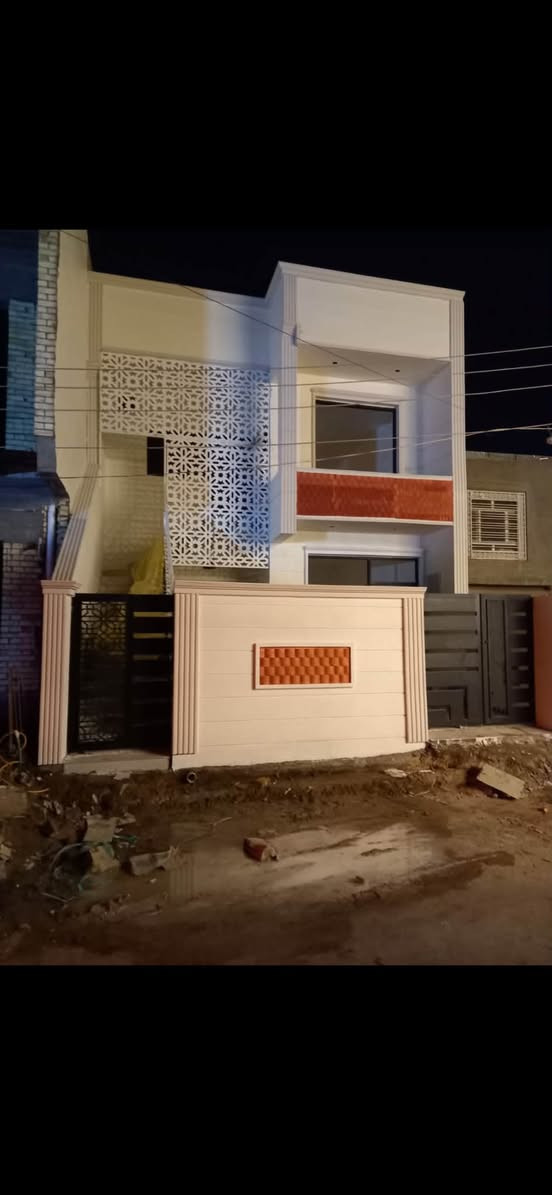 بيت 150 طابق ثاني معزول ام الخيل الثانية جديد يحتوي غرفتين وصاله ومطبخ وصحيات
للأستفسار ***********
