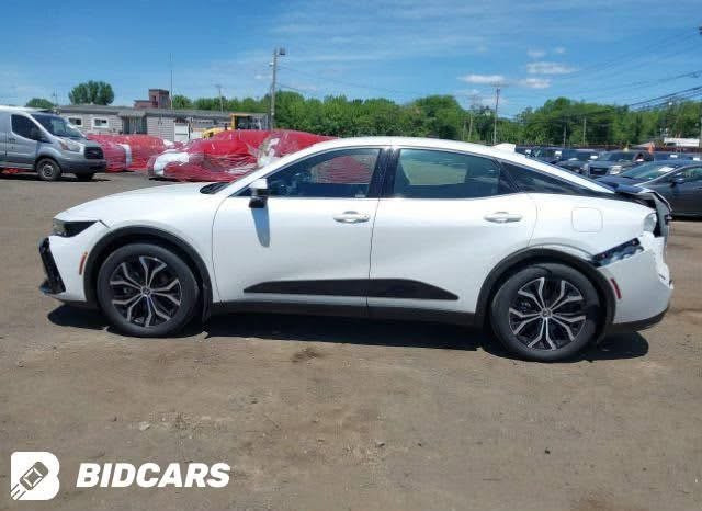 السلام عليكم ورحمه الله

🚗 تويوتا كراون XLE 2023 – وارد أمريكي 

مواصفات السياره👌الصور موجوده وياها رقم الشاصي حادث السياره فقط خلفي بدون ارباك 

لون أبيض لؤلؤي – ماشي 35000 كيلو متر 

كشنات جلد + مخمل مع تدفئة + كهرباء كاملة + سقف كنتاره اسود
الكشنات مدومشه للجماليه في شارع النواب جلد واصلي 

قيادة ذاتية بالكامل + أوتو هولد + أوتو بريك

زنون عالي + إضاءة محيطية فخمة

قطعتين تبريد + نظام صوت 8 سماعات + شاحن وايرليس

ويل 19 إنج + مودات سبورت، سبورت بلس، إيكو، نورمال

مرايا أوتو دم + جام أمامي وخلفي أوتو + فور ويل درايف 

جام امامي خلفي جانبي UV ضد الاشعه فوق البنفسجيه

السياره مابيها اي نقص وجديده ماشيه قليل باسمي رقم بغداد

💰 السعر: 27000$ – الجادين فقط

📍 جاهزة للفحص والتسليم فورًا

“هاي السيارة للمميزين فقط، لمن يحب الفخامة والهدوء

والتسليم فورًا، السعر 27000، تواصلوا عبر الخاص

💡 ***********موبايل 
واتساب 
مكان السياره بغداد

نص مكتوب في الصور:
- BIDCARS