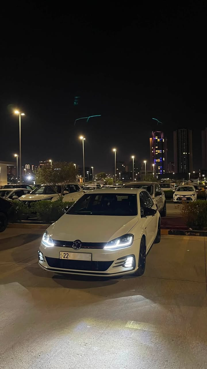 GTI 2017
2.0 Turbo
نص بونیت صبغ.
سعر ١٢٠$
***********
