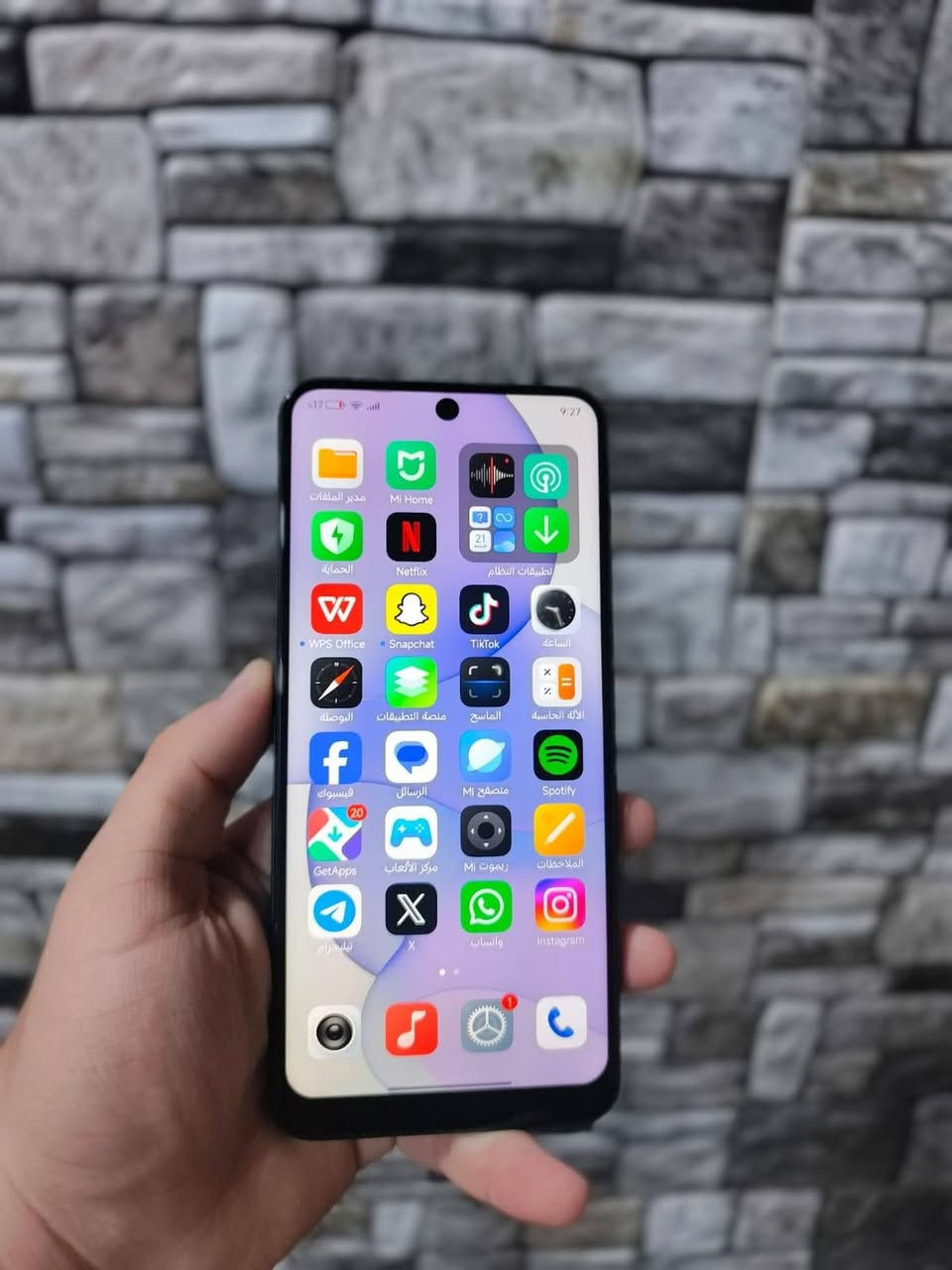 السلام عليكم 
Redmi Note 12
نضافته شوفت عينك 
ذاكره 256 والداخليه 12
بطاريه 5000 
شاشه 120 هيرتز مستبدله اصليه وكاله شوفت عينك شلون حلوه 
سعره ( 155 ) وبي مجال 
مكاني حله رقمي( *********** )
