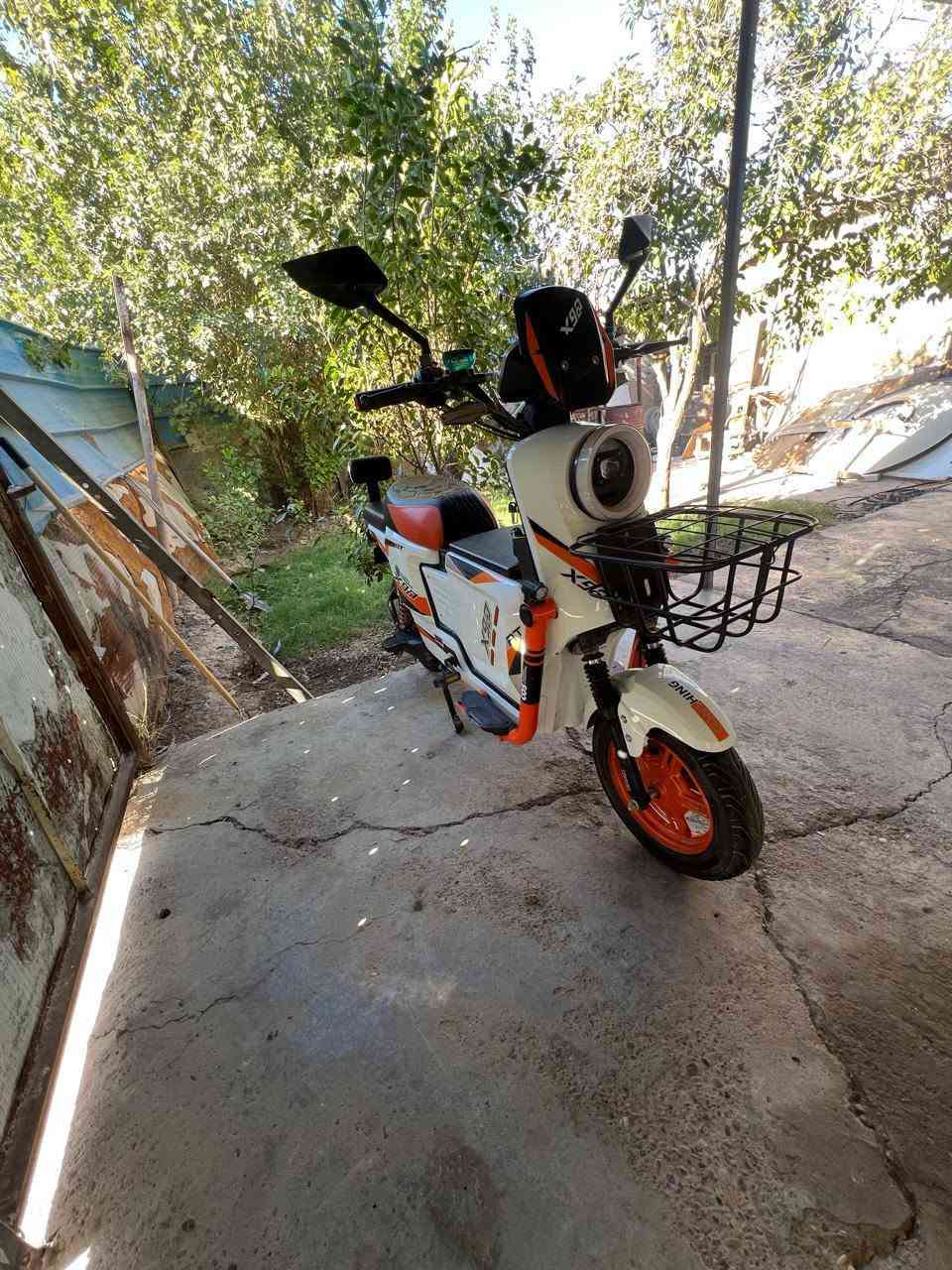 دراجه x900GT الدراجه نضيف من تايرات او كفرات  
او بطاريات شركه ما مبدلات 
اسويج الدراجه نسختين2🔑
شاشه ايباد كاشف اعطال 
مثبت سرعه 
لايت زنون قوي جداً 
شاحنه اصليه معه الدراجه 
السرعه حقيقي 60
السعر 500الف 
كورك ***********
اثير ***********
