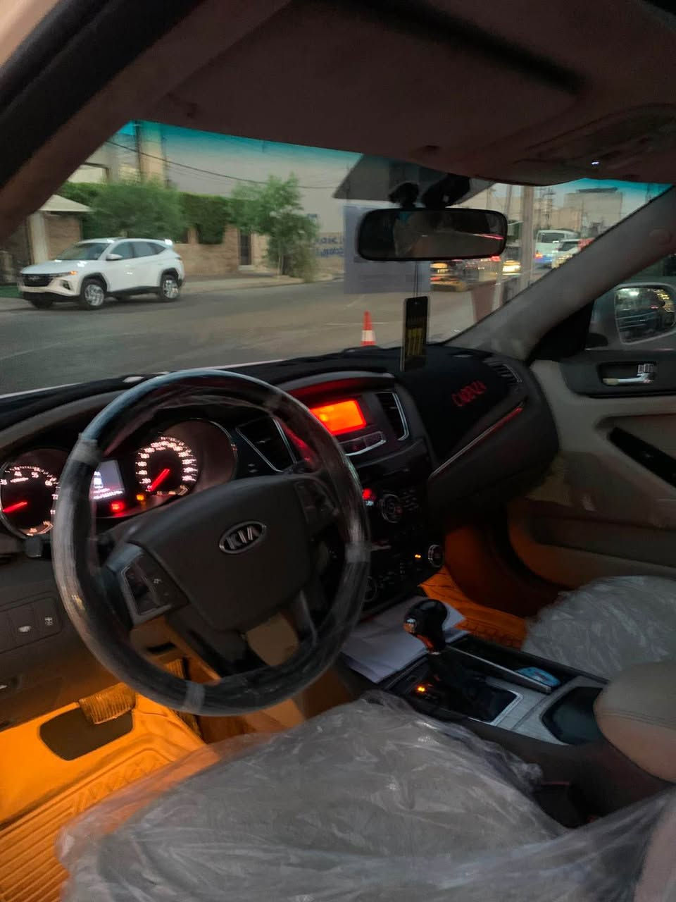Kia cadenza 2011 xaliji

فوول مواسفات 
سێ پارچەی پێش و بستەک هیلالی چاملغی پشتی سبوغ 
دوو جێگای تەعدیل 
بەتانەی سەکن سبوغ قۆپی شانسی هەیە 
ئێرباگ سوکان تەقیە رەسمی سۆنەرم داناوە 
مەکینەی V6 کەپس 
رەقەم هەولێر سەنەوی کۆن 
٣١٥ هەزار کم رۆیشتییە 
نرخی ٨٩ وەرەقە و مەجال 
***********📞 أربيل, العراق
