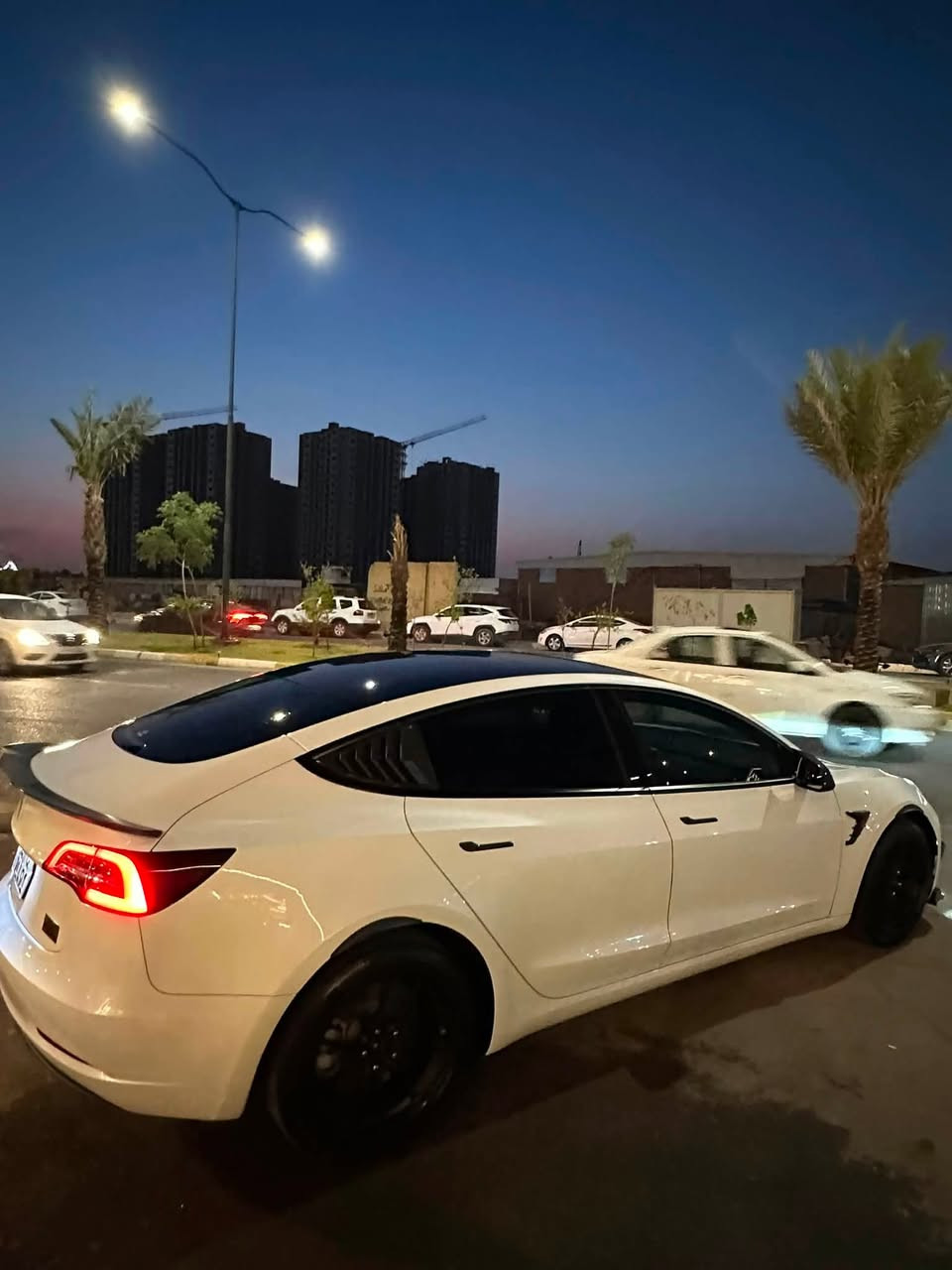 السلام عليكم شباب
تسلا مودل 3 ستندر 2023 ارتب مودل ثري تشوفه
سيارع حلوه و مليانه اضافات و مرتبه ب عافيه على تكون من نصيبه
سياره حادثه حلو بابتين مبدلات و ربع دعاميه الاماميه

سياره اون لاين مربوطه برنامج احمر اخر تحديث

شحنه وحده تمشيك 422 كيلو 
سيارة معروفه موصفاته 
اضافات كت داخل خارج كاربون فايبر
سبايدر كاربون 
شاشه كار بلي مقابيل دوكة
دركة يوك كاربون فايبر
اناره محيطيه
عوازل سقف
شاشه متحركه 
سياره ماشيه 51 كم
مكانه بغداد
حي جهاد 
***********

سعره 141وبيه مجال بسيط
