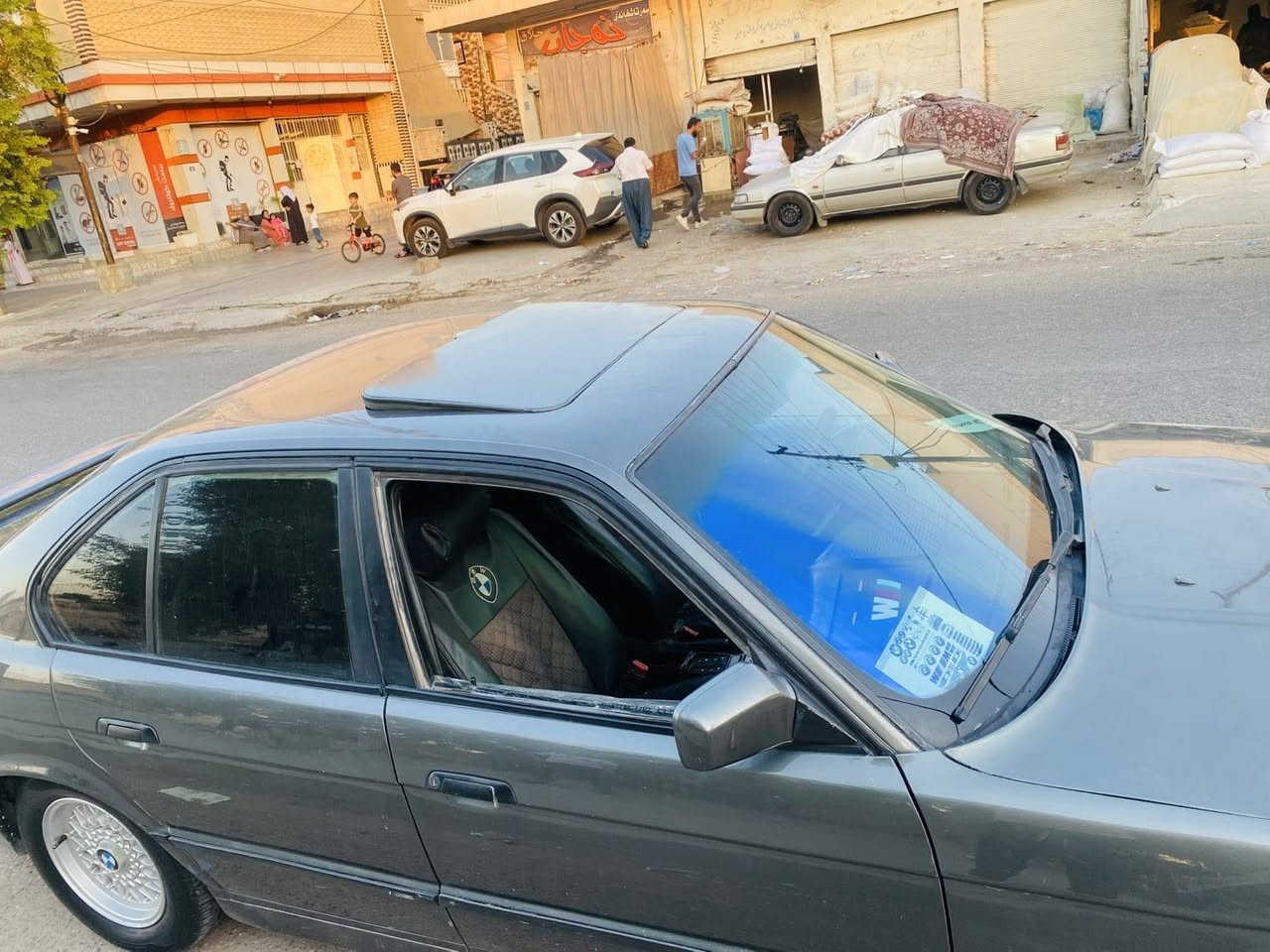 BMW525 tomatek slyat ful be xarama bas 7ama lo jawanee 50$majal ***********
