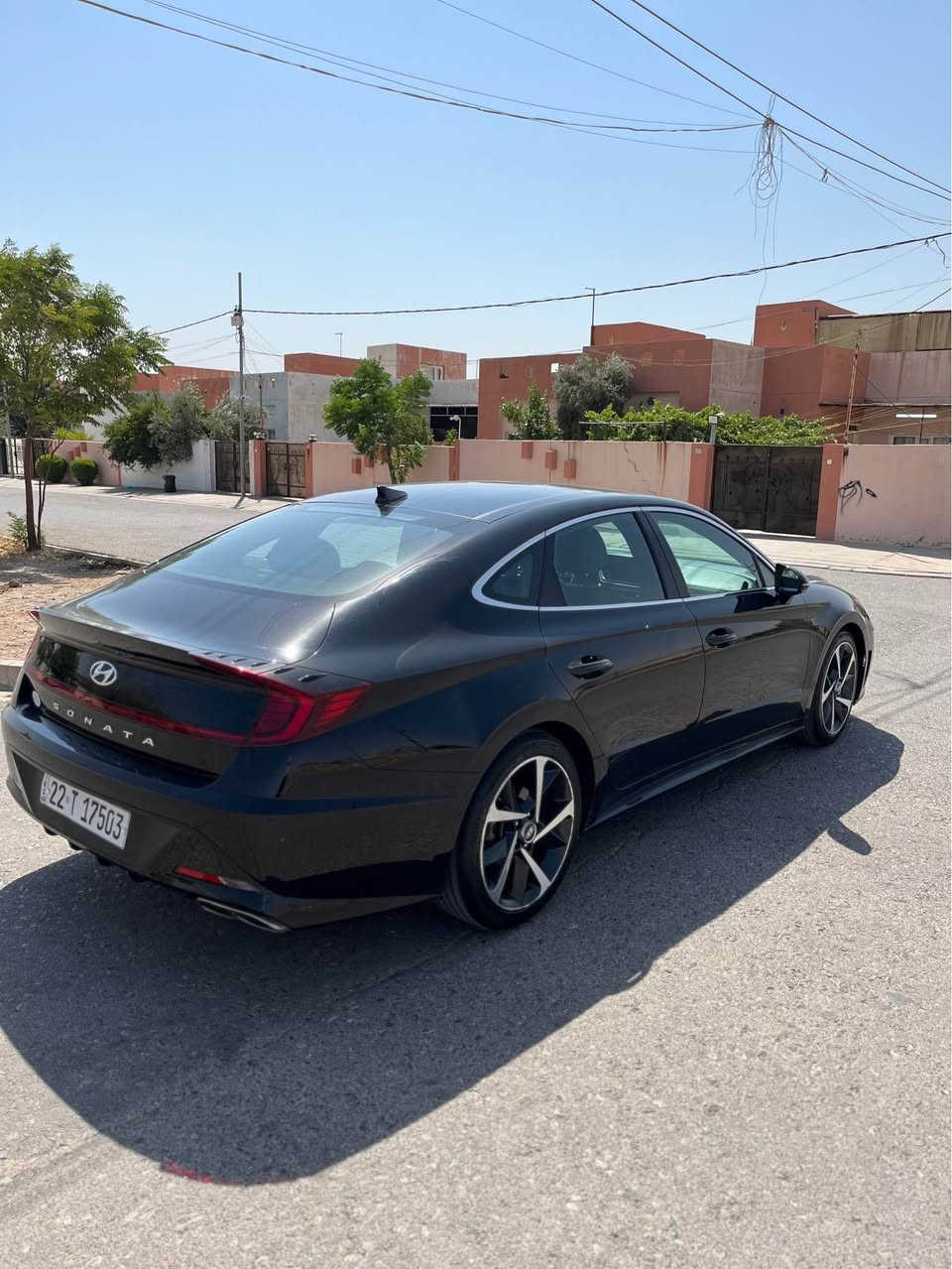سلام عليكم 
بيع سريع و مستعجل سعر 143 قفل
هونداي سوناتا موديل 2022 لون اسود 
فول مواصفات سيارة ليميتد 1/1
بانوراما بصمة كشنات جلد و شامو 
كشنات كهربائي و تدفئة رادارات امامي و خلفي
بيها بابتين جهة سكن صبغ بدون دواخل بدون ايرباك 
ماشيه 50 الف گير محرك شرط مامفتوح محرك 16 توربو مكان السيارة أربيل 
رقم موبايل ***********
واتساب       *********** أربيل, العراق
