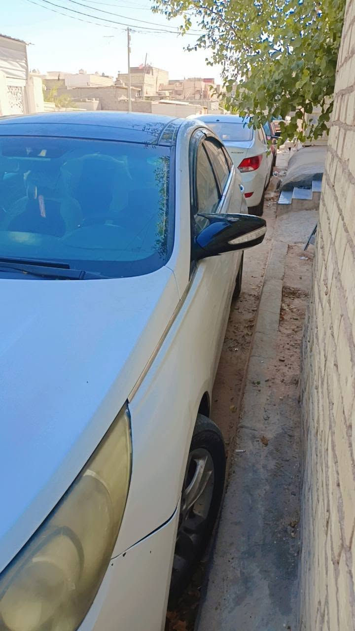 سلام عليكم سوناتا موديل2011 وارد خليجي بانورامه مكينه دوش 2400 بسمي مصبوغه حزام جراد منضومه تبريد جديده بيه جاملغ امامي جه الصدر بارد بابتين بل ايمن *********** . 95
