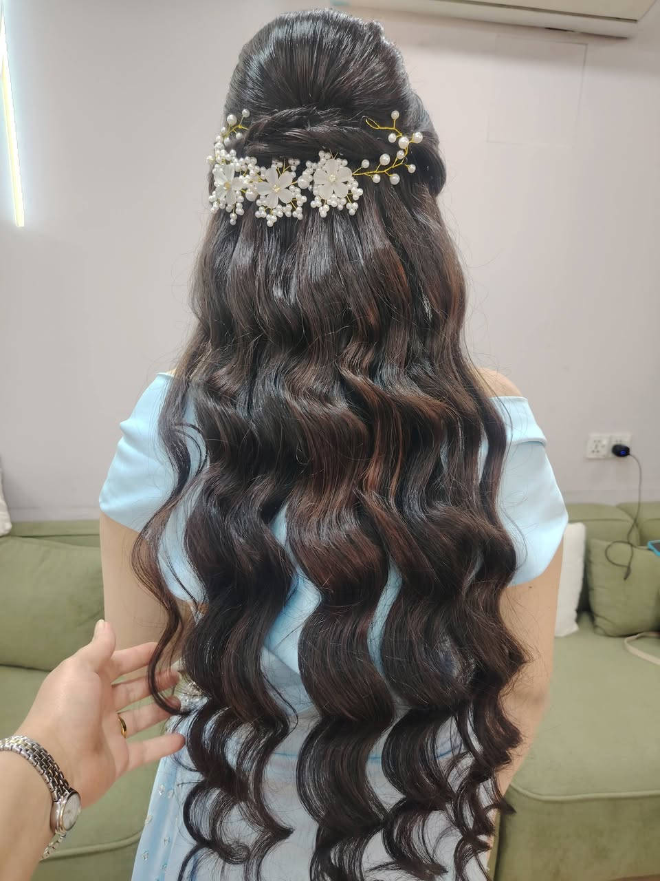 الكوافيره ساندي الشرطه الخامسه قرب جامع الجميلي *********** توجد لدينا خدمة منزليه لكافه الأقسام

نص مكتوب في الصور:
- TikTok Lite
- @noor_nona06