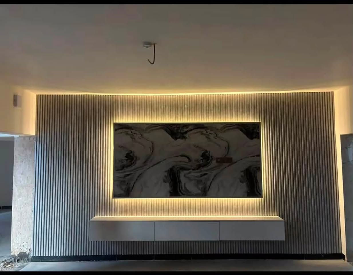 عمل وتنفيذ شركة ابراج للديكور 
ضلع بلازمه مع اضافه ميز mdf 
للحجز والاستفسار 
***********
***********
