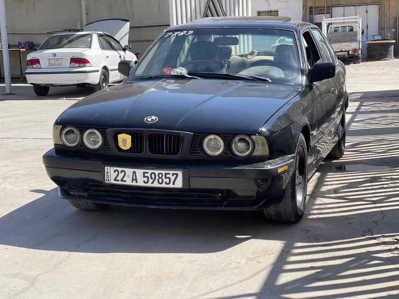 السلام عليكم 
بيئم 520 مسكر عدل كير عادي
رقم انكليزي سنويه باسمي
السياره بيها ضربه بالجنطه
دواخلها تعبانه ونقصها منظومة تبريد
السياره ماخذها ب40 وصرفت عليها 20 
تحويل وهزه وحداده خلفيه 
50وبيها مجال
مكاني العماره
*********** عمارة, ميسان
