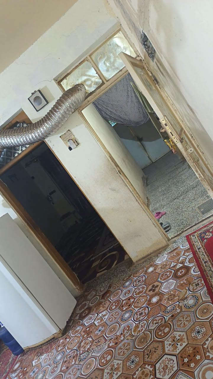 ياالله 

يوجد لدينا بيت للبيع حي ميسان قطاع 24 قرب شارع 60 مساحه الدار 100متر يحتوي على غرفه وصاله واستقبال ومطبخ وصحيات صب كونكريت 

السعر المطلوب 82 مليون قابل للتفاوض 

للاستفسار والمعلومات الاتصال بنا ع الارقام التاليه 

***********

***********

او مراجعه مكتب ألروان للوساطه العقاريه والمقاولات العامه 

عنوان المكتب حي ميسان ع الشريط قرب صيدليه الشراع مقابل الاستداره مباشر 

عندك بيت عرصه للبيع راسلنه وات ساب وتدلل
