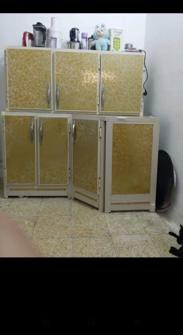 تواصل واتس اب ***********
كاونتر تفصال ب 150الف بدون سنك: 
طباخ ب75الف: قفل
كنتور 150بي مجال: 
مكينة براذر كتروني ب250الف قفل
عنوان بغداد الجديدة
