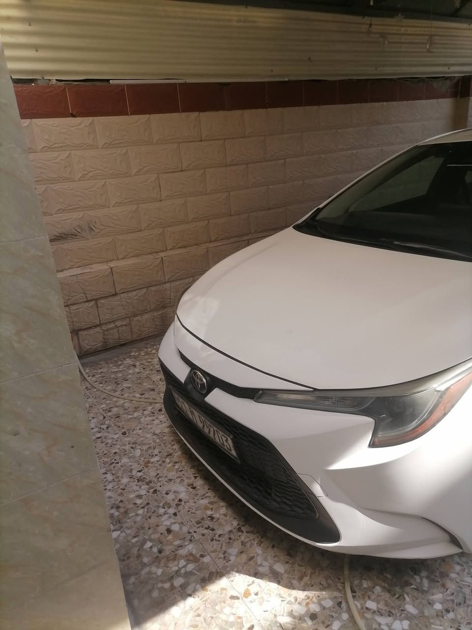 السلام عليكم كورله موديل ٢٠ اللون ابيض أمريكي حادث امامي يعني بجم مع باب الأمامي الأيمن صبغ مع القمارة رصعات كم وحدة عارضهه ١١٠ وبيهه مجال قليل مكاني بغداد حي العامل رقمي ***********بيع فقط بدون مراوس
