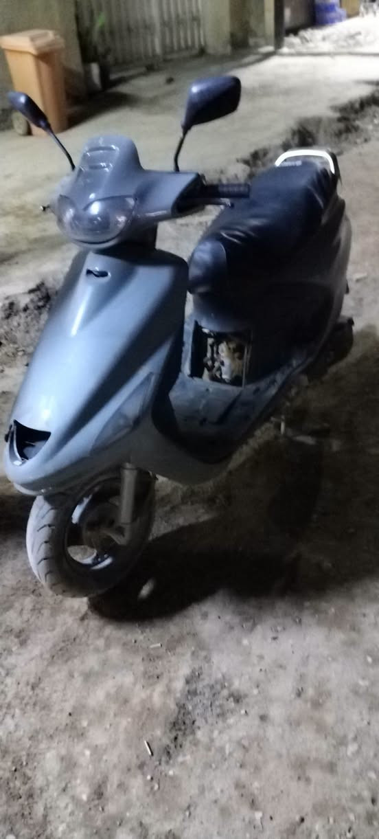 متاح دراجه فحل فراشه بيع مستعجل السعر ٣٠٠ وبيها مجال كلها شغاله فول حله حي الامام الاتصال ***********    دراجه اي نقص مابيها
