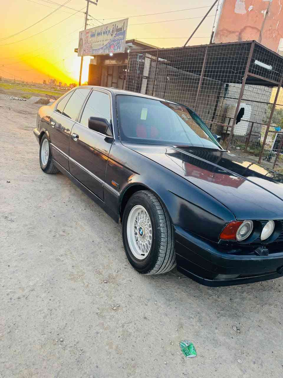 530 V8
كير ومكينه خير من الله اصراف ماكو

صدر امامي خلفي جديد منضومه تبريد شغاله نقصه غاز فقط

المكينه بيها لاستيك ولف بس من اشغل تطلع دخانه فقط مابيها تنقيص غرفته مدوشمه ولباقي شوفت عينك
55وبيها مجال 

***********
