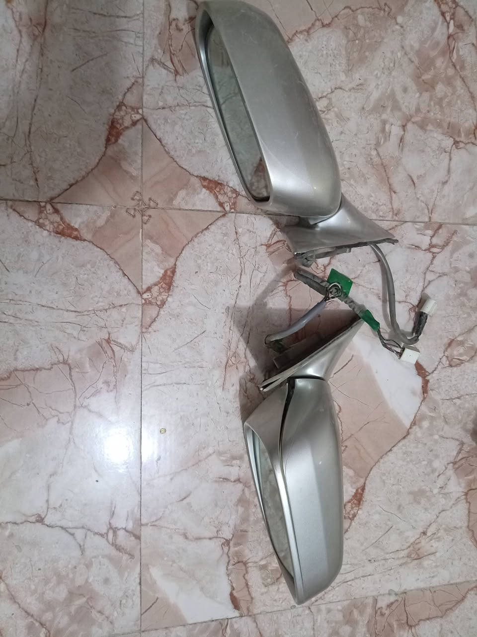 زوج مرايات صفاحيات كرسته البيع
ناصريه قضاء الشطرة سعر 50 قفل
رقم الهاتف ***********
