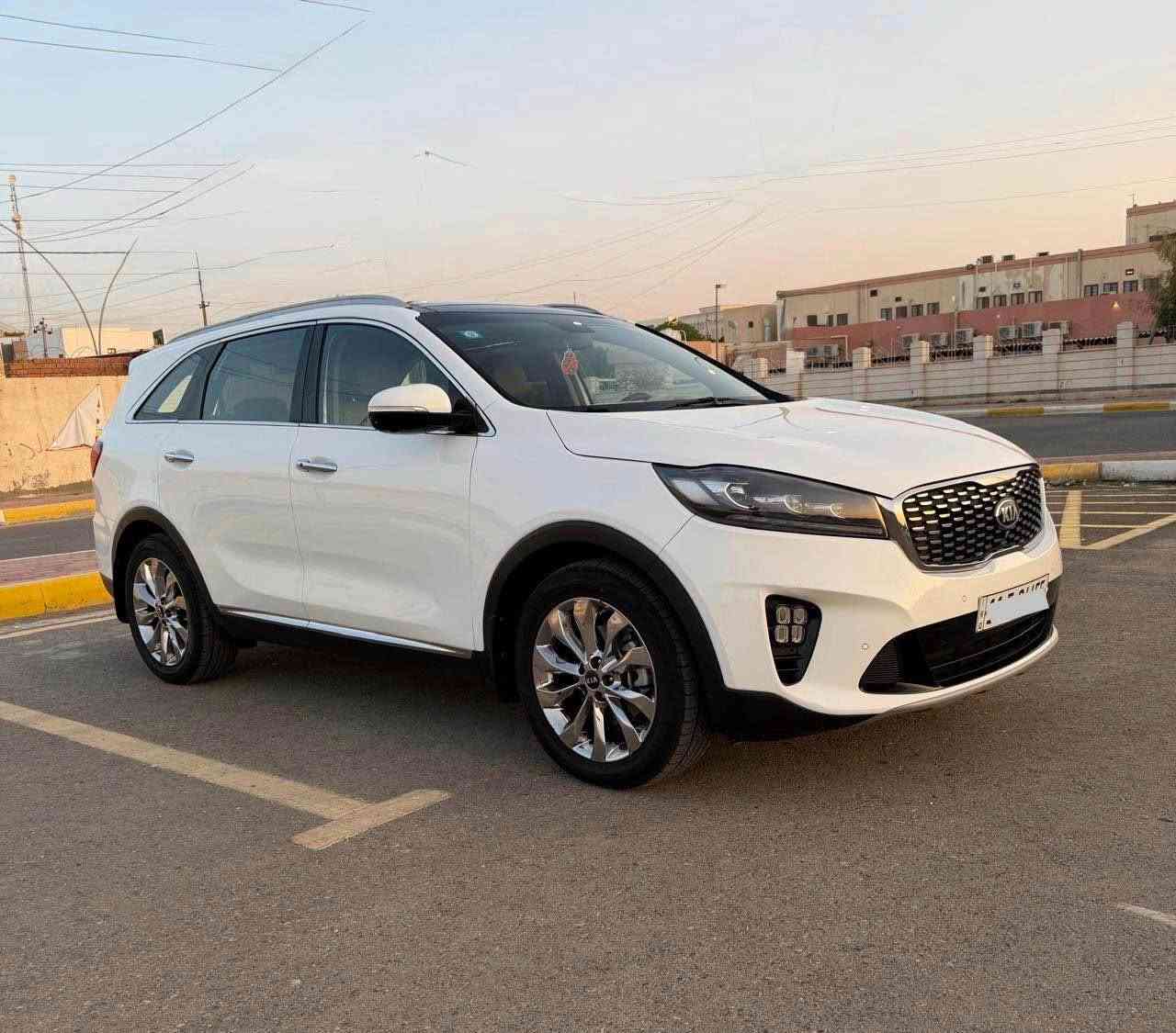 سورنتو 2019 خليجي 
اربع كامرات 
هندبريك بصمه
بانوراما 
السياره بيه صبغ نص البابين الصدر والخلفي اثر شخط بدون دواخل سونار موجود وصور الحادث موجوده 
رقم بغداد الجديد تحويل مباشر 
مري شفط اشاير ترحيب 6 سلندر كشنات جلد  كهرباء صندوق كهرباء بصمه  ابواب محرك كير مكفولات ويل كروم انضمه قياده تحكمات ستيرن حساس امامي خلفي مكان السياره بالرمادي 
سعرها 215 بيه مجال قليل للشراي 
للاستفسار ***********
*********** الرمادي, الأنبار
