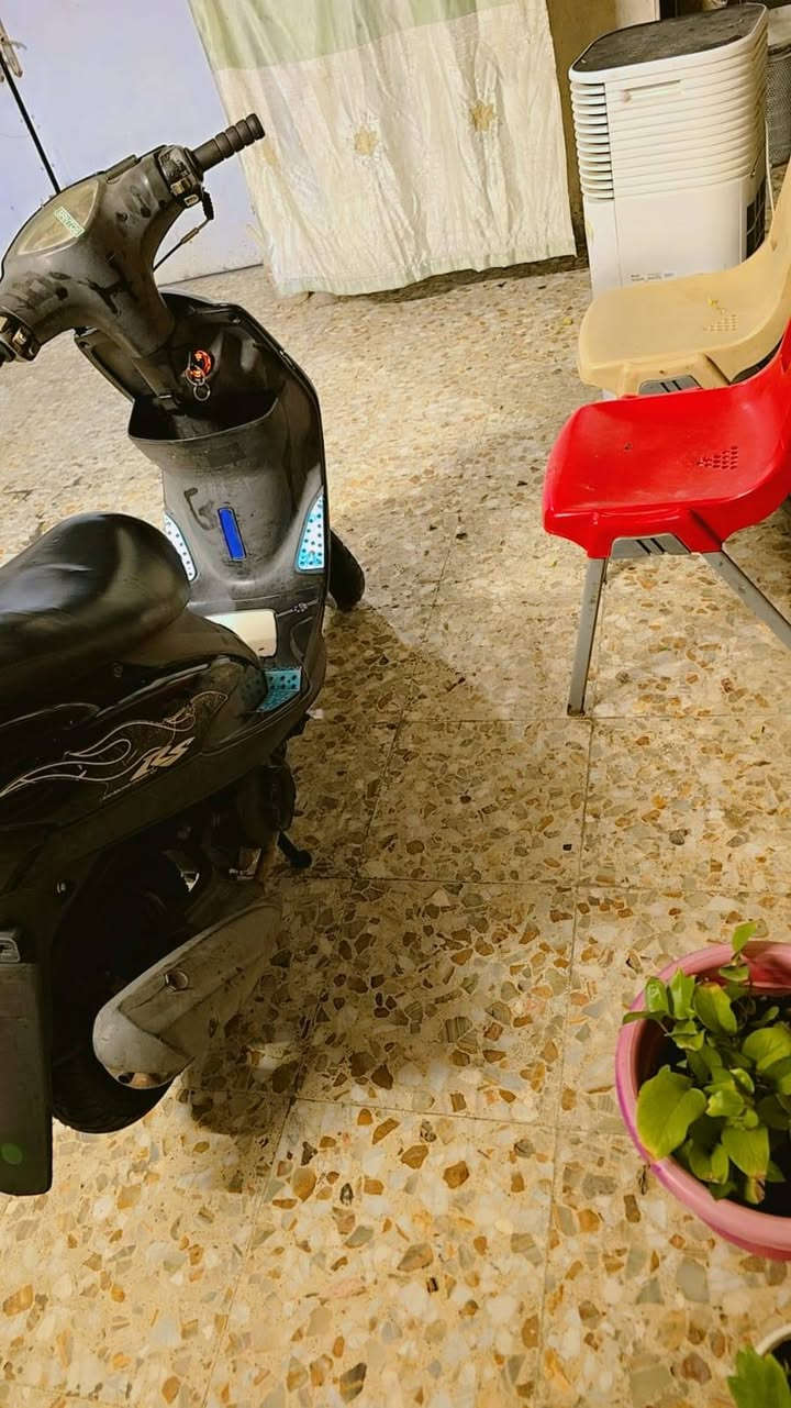 ماكس عدله جديده كلهة شغاله مكينه مامفتوحه سلف هندر اشاير سكنات ما مفتوحه مشي نهضه خير من الله بوشه ابريكات 49 ابلاديه لايت عالي وناصي دبلات امامي وخلفي  اماميه وخلفيه جاهزه اخت الرمبه نعومه كلش حلوه كفرات اصلي حواضن اصليه عدادات الكهربايات كلها شغاله لا تبخير لا تنقيص ما بيها اي نقص شرط الفحص مكان البصره  السعر ٦٧٥ ***********
