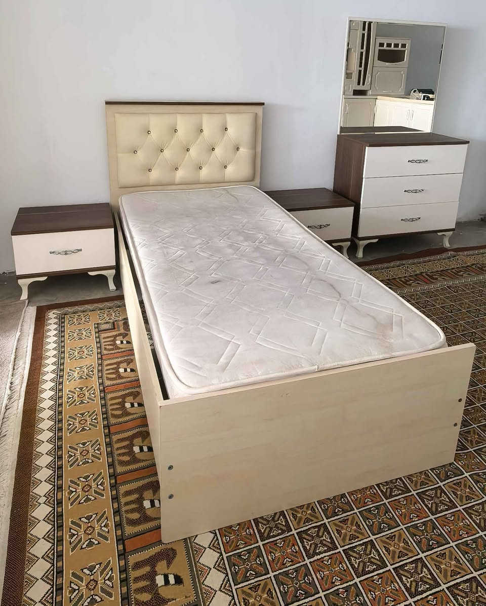 سیسە م یە ک نە فە ری 
دوو کومیدی ومێزتە والیت 
دۆشە ک بە هە رزانترین نرخ 
سلیمانی هە واری شار نزیک باخچە ی شهید محمد کۆشکی 
***********وتس اب و فایبە ر السليمانية, العراق
