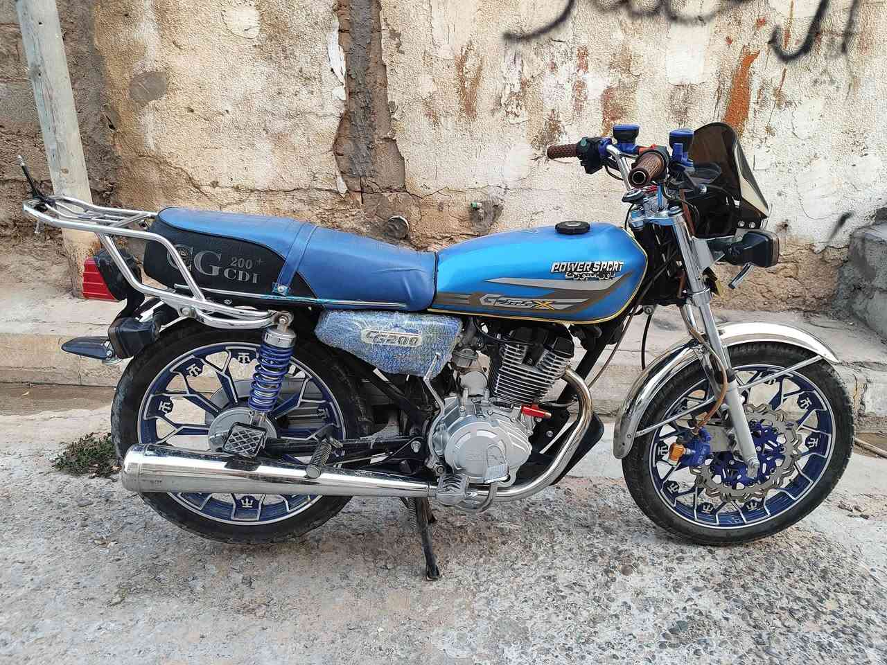 دراجه للبيع موديل 25 محرك 200 كفاله عامه السعر 825 بي مجال التواصل ***********
