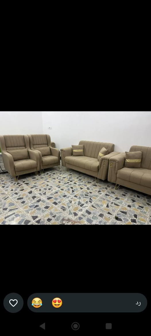 سرير • بدون تفاصيل
