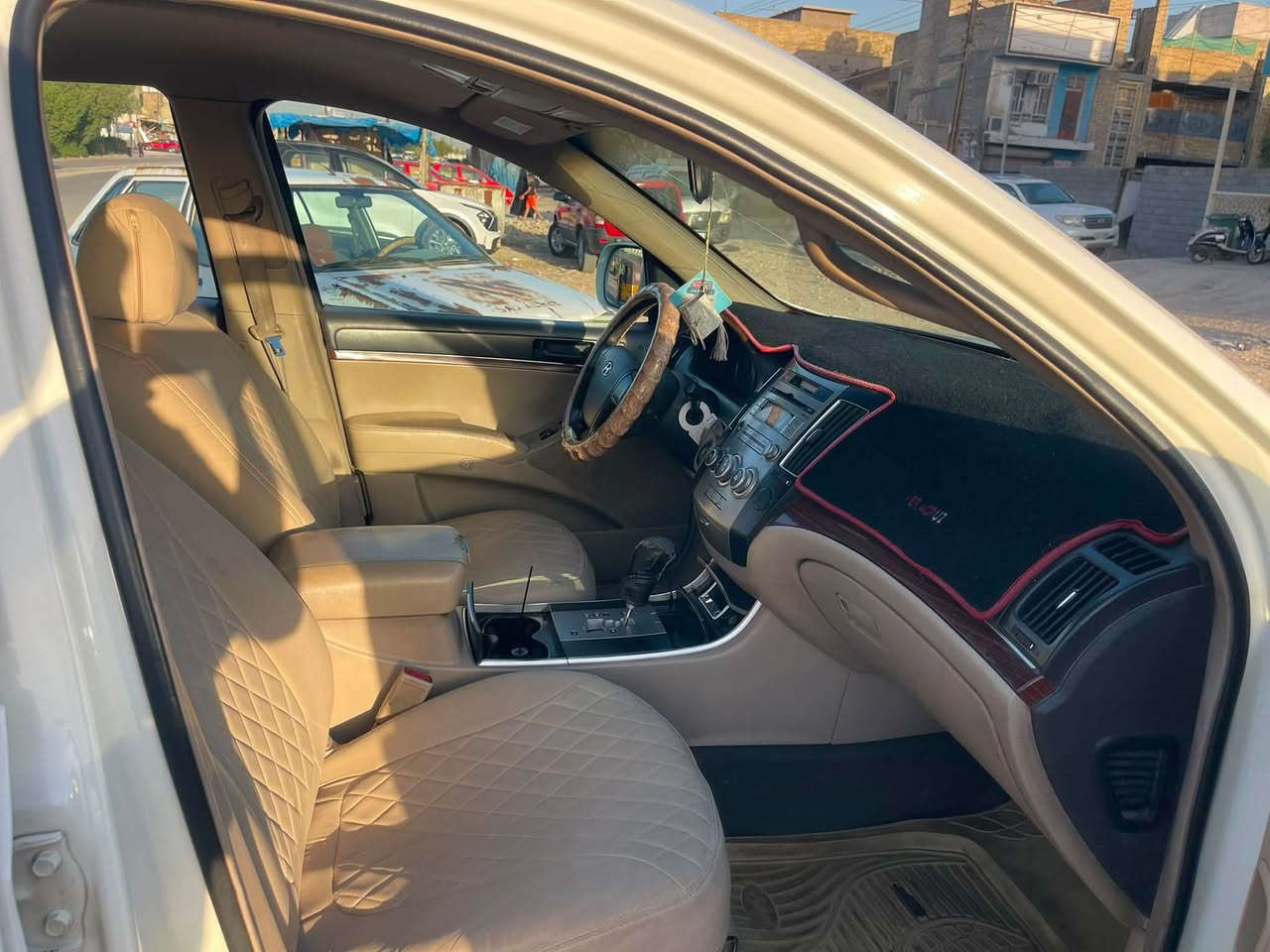 السلام عليكم هونداي فير كروز خليجي ٧ راكب رقم بغداد بسمي موديل ٢٠١٠ بيها جاملغ مبدل مال سائق وصبغ شبر بل قبق مال جنطه مكاني بغداد كير محرك تبريد كله نضيف وشغال السياره عارضها ب ١٠٨ بيها مجال بصيط اي ستفسار اكثر اتصل ***********
