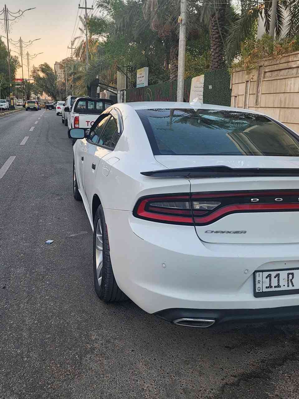 للبيع دوج تشارجرCharger
لون أبيض 🤍
الفئة: SXT
الموديل: 2015
المحرك: 3.6L V6 Pentastar
القوة: 292 حصان
الكير: أوتوماتيك 8 سرعات
الدفع:  خلفي  تو  ويل  [RWD ]
اطار : 18 إنچ
العادم: دبل
الإنارة الخلفية: LED Racetrack
شاشة Uconnect 8.4 إنچ
بلوتوث وUSB
تحكم الستيرن
مقاعد أمامية كهربائية
مقاعد أمامية مدفأة
تكييف أوتوماتيك Dual Zone
تشغيل عن بُعد Remote Start
مثبت سرعة
حساسات أمان
رقم : بغداد
باقي  المواصفات  معروفه   السياره  بأسمي   

🔧 حالة السيارة:
السيارة وارد كندي، دخلت كفالة، وبعد وصولها للعراق صار بيها حادث بسيط (شخوط)  واقتصرت الأضرار على باب وجاملغ، وتم إصلاحها. كما  مرفق في السونار 
✨ السيارة شكلها رياضي ومرتبة
📍 المكان: [ميسان العماره ]
💰 السعر:  [ 178  وبيها مجال ]
📞 للاستفسار: [***********]
