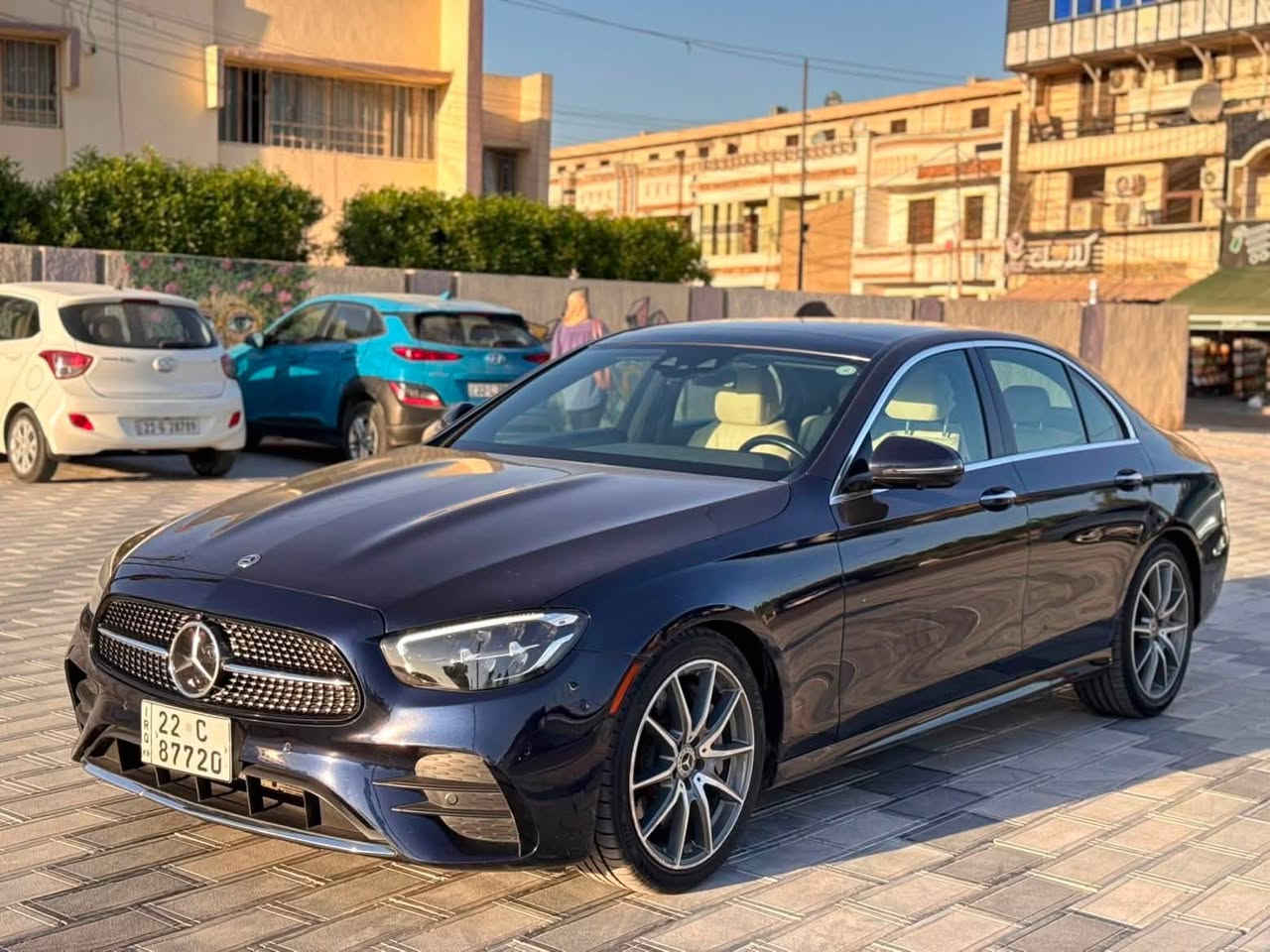 السلام عليكم للبيع فقط 
مارسدس e350 . 2022 
فول مواصفات 
ماشيه 47 mi 
اللون نيلي 
رقم اربيل تحويل مباشر 
وارد امريكي ضرر بسيط جدآ
فقط مكان الرقم قبغ جنطة 
باقي السياره مكفوله 
السعر 39000$ بيها مجال 
العنوان / بغداد
***********
