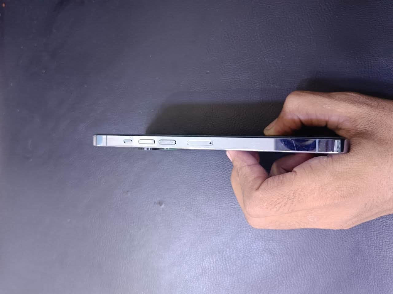 السلام عليكم.
من رخصت الادمن. 

ايفون 13 برو ماكس شرق اوسط AAA  ذاكرة 256بطارية 🔋 81

شرط الجهاز مامفتوح تروح تفحص وين ميعجبك 

 بس الكامرة تقرة غير معروفة بسبب التحديث 

 ارجع وكلك الجهاذ وتر بروف تفحص وين ميعجبك 

 

السعر 725 وبي مجال 

مكان نجف 

الرقم ***********
