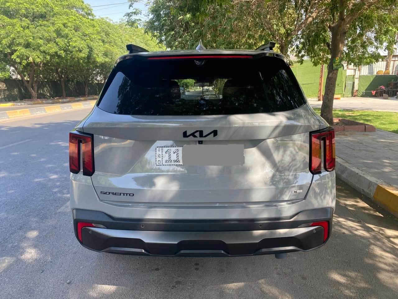 KIA SORENTO VIP X LINE SX PRSTEG 
موديل 2025
مكينه 2500 توربو
بلاك ادشن 
دفع رباعي او ثناتي 
بانوراما 
سياحي ٦ راكب 
٦ حساسات اماميه 
٦ حساسات خلفيه 
٥ رادارات اماميه 
قياده ذاتيه  
تحديد مسار
تخشيب طبيعي 
توقف ذاتي امامي خلفي 
كشنات جلد 
تدفئه تبريد كشنات امامي خلفي 
سقف كنتاره 
شاشه متصله 
٦ كامرات 
بالاضافه المرايه الوسطيه شاشه وكامره
٥ وضعيات قياده 
شاشة تبريد 
خزن ميموري كشنات 
تبريد خلفي 
اضائه امامي خلفي LED اضائه لمس 
مثبت سرعه 
تصحيح مسار 
شحن لاسلكي 
قلاب كشنات كهربائي 
رادارات جاانبي 
منبه استطدام
من تطي اشاره تبين الك الصفحه بالشاشه وتو هولد 
هندبريك بصمه 
A طفاء بالزدحام ومن دوس بانزين تشتغل وتمشي 
مثبة سرعه بالنحدارات
P تطفي وتشغل حساسات
تدفئة ستيرن 
ترحيب عن القتراب 
مرري شفط تفتح ويه الترحيب 
ماشيه 19 الف كيلو
بردات جانبيه 
حادثه تبديل بنيد فقط ومصبوغ وبارد بالجاملغ والباقي كله مكفول لغد شاصي وغيره
لغد و شاصي كفاله 
السياره كلش جديده ونظيفه بعده تراي
سعر 29.000 $  وبيها مجال
رقم الهاتف ***********
السياره جديده ما يعجبك السعر او التفاصيل اعبر المنشور لا ادوخ راسك بلا تعليقات سلبيه
صور الحادث وي المنشور

