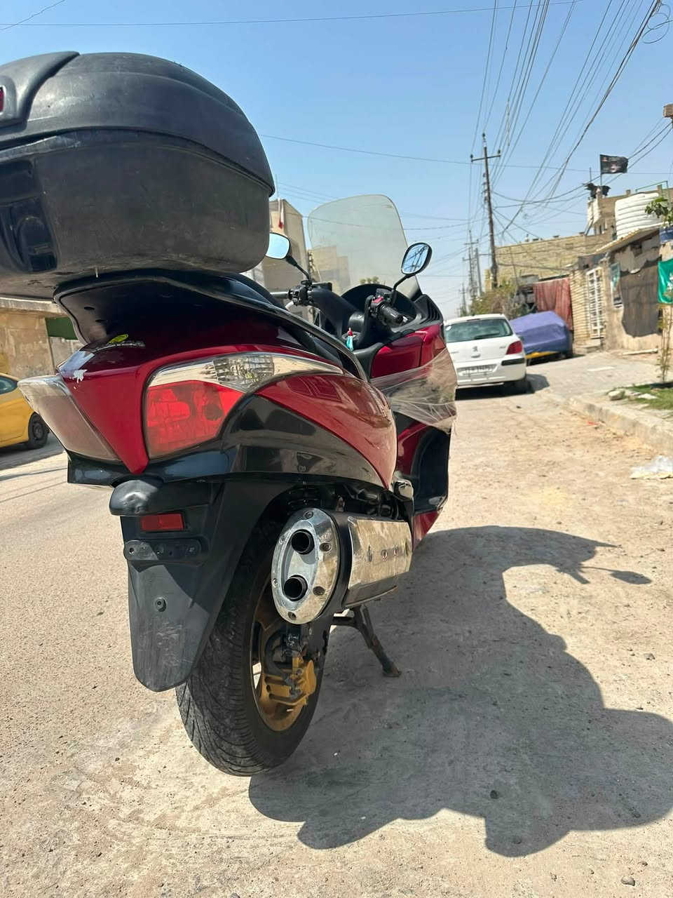 سلفر ونج مكينه 400سكيورتي دراجه مكفوله مكينه خير من الله لاتنقيص لاتبخير برغي ممفتوح بيه دراجه كامله نقصه بس كفر امامي مثل مموضح بالصور كهربائيات كلها شغاله سعر مليون و500وبيه مجال بسيط حك الجيه مكاني بلديات لاستفسار عل رقم ***********
