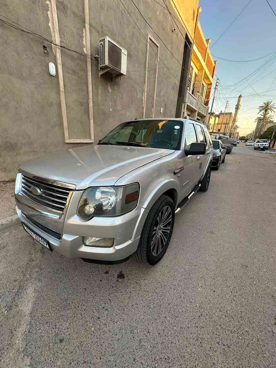 فورد اكسبلور ٢٠٠٨  سيارة جاهزة من كلشي

السعر 80 وبيه مجال 

السيارة 7 راكب

بغداد   البياع

بيه رش صبغ جاملغ وبنيد 

محرك كير تبريد كله شغال

محرك 4000

***********
