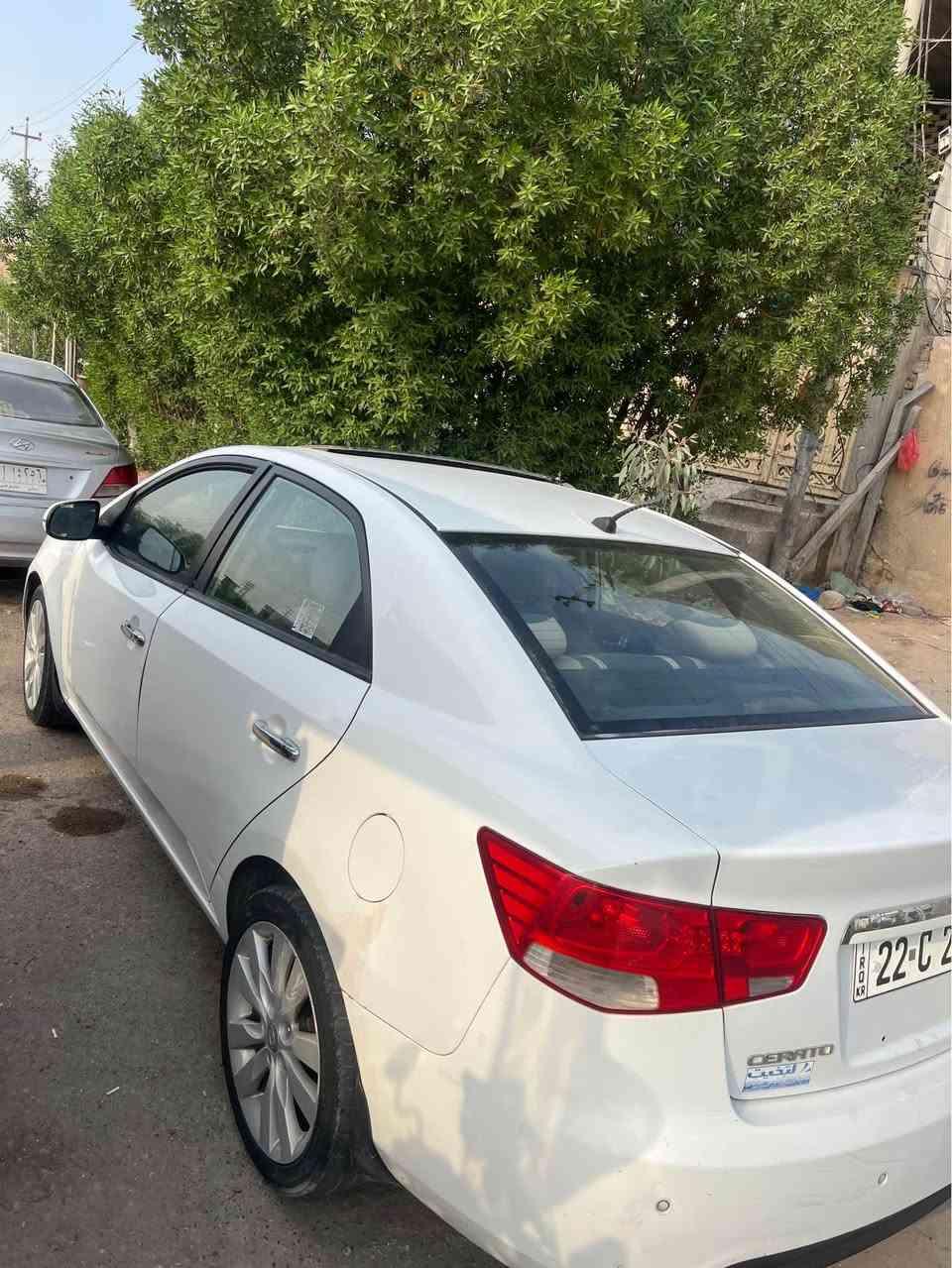 السلام عليكم سيراتو مديل ٢٠١٢ السياره فول موصفات فتحه بصمه شفتات ٥ ويلكب السياره هسه جبتها من اربيل جددت السنويه والرقم انكليزي تخم تاير تبريد جاهزه ومكفواله من صبغ وتبديل تريد وكاله تريد تحويل مكينه ١٦٠٠ السعر ٩٠ وبيها مجال بصيط *********** والسونار بل منشور النجف, العراق
