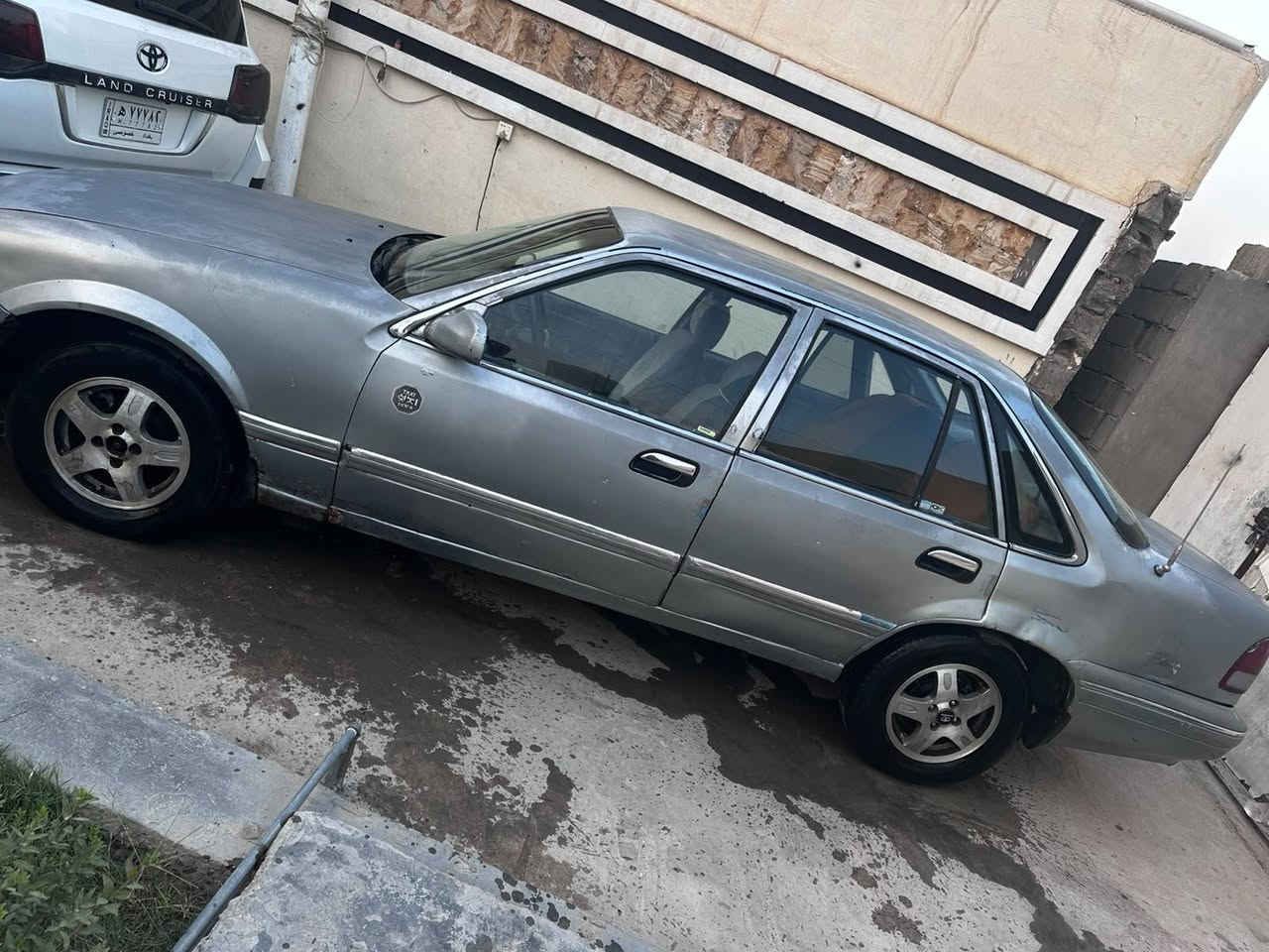 مستعجل ع البيع
فقط بيع بدون مراوس 
  برنس فراشه موديل ١٩٩٦ 
رقم بغداد دولي تحويل ثاني يوم السعر مناسب جدا 
كير ومحرك مكفولات 
كير عادي 
محرك مفتوح السيارة شغل واطلع بيهه وين مايعجبك 
والسعر (٢١ $)ورقه وبيهه مجال مو اكثر من ورقه 
الشراي يتصل 
***********
***********
 مكاني بغداد ابوغريب حي الرسالة
