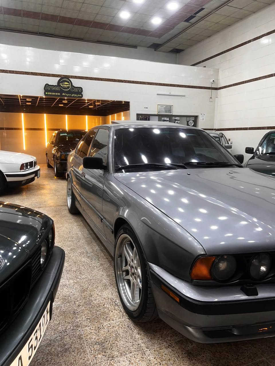 BMW 525
گێر تۆماتیک 
مۆدیل ١٩٩٢
گێر  و مەکینەو کارەبایات و تەبرید بە شەرت 
رەقەم هەولێرە سەنەوی نوێییە
سبوغ عامە  لۆ جوانی 
جەمپەکی خەفیفی پێشی هەییە 

بە شەرتی بەناوکردن 

نرخی ٥٥ وەرەقە بە نەقد 

مشتەری بە قست تەلەفۆن بکە 

لە هەولێرم

*********** أربيل, العراق
