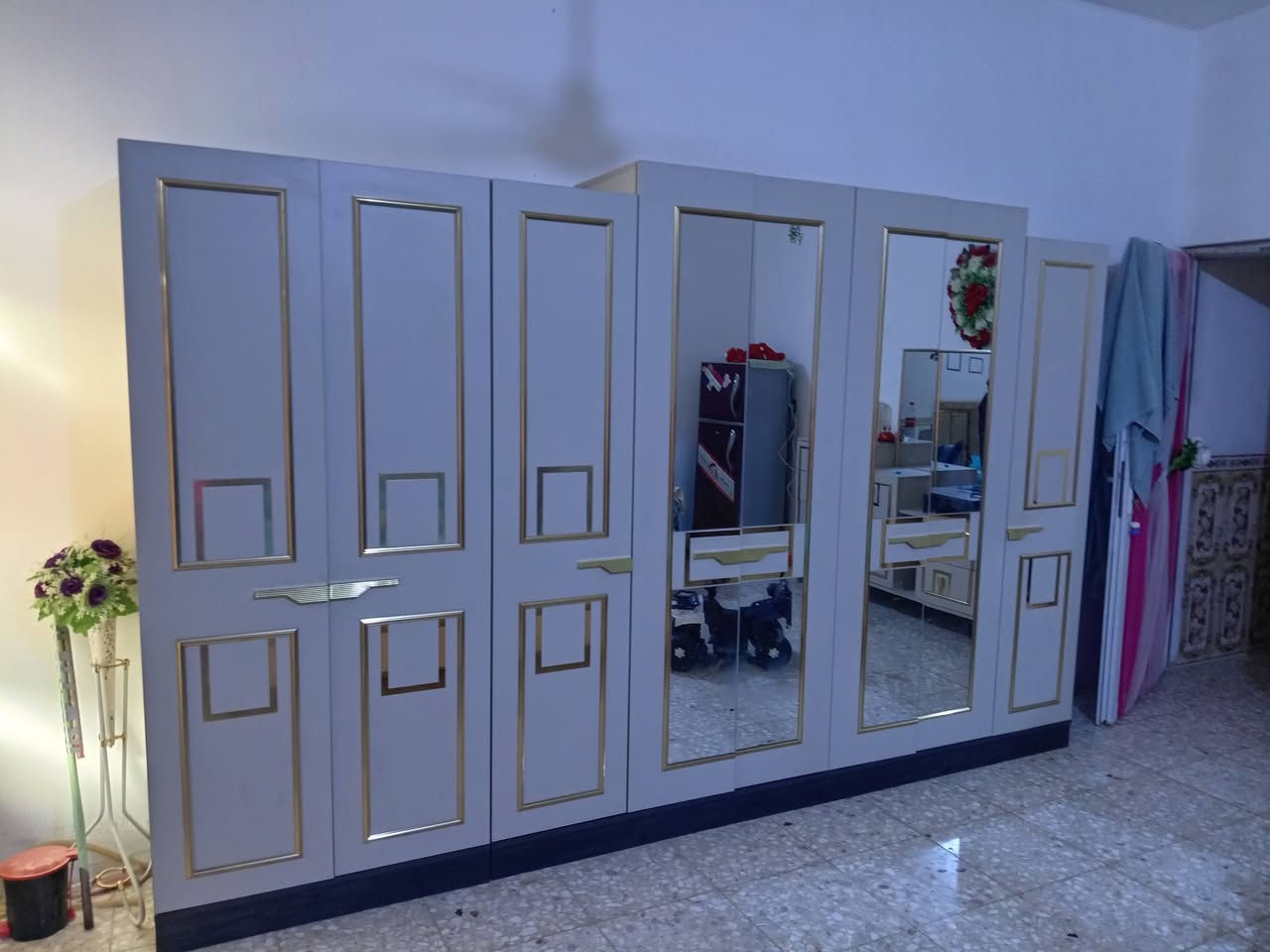 سلام عليكم ورحمة الله وبركاته غرفة مستعملة للبيع مكان كربلاء حي الامامين السعر مليون وخمسمية بيهة مجال ***********

