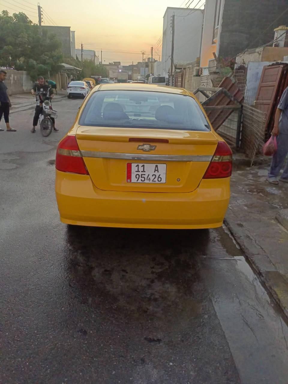 السلام وعليكم شباب سياره افيو موديل2007 السياره خير من الله كير مكينه كفاله وارد امريكي مابيه ضربه قويه تبريد عوزه بس كمبريسر المنضومه كله جديده بيه جاملغ واحد امدل البيقيه كله اابلاد السعر 40 او بيه مجال للشراي العنوان بغداد حي العامل للاستفسار الاتصال على الرقم ***********
