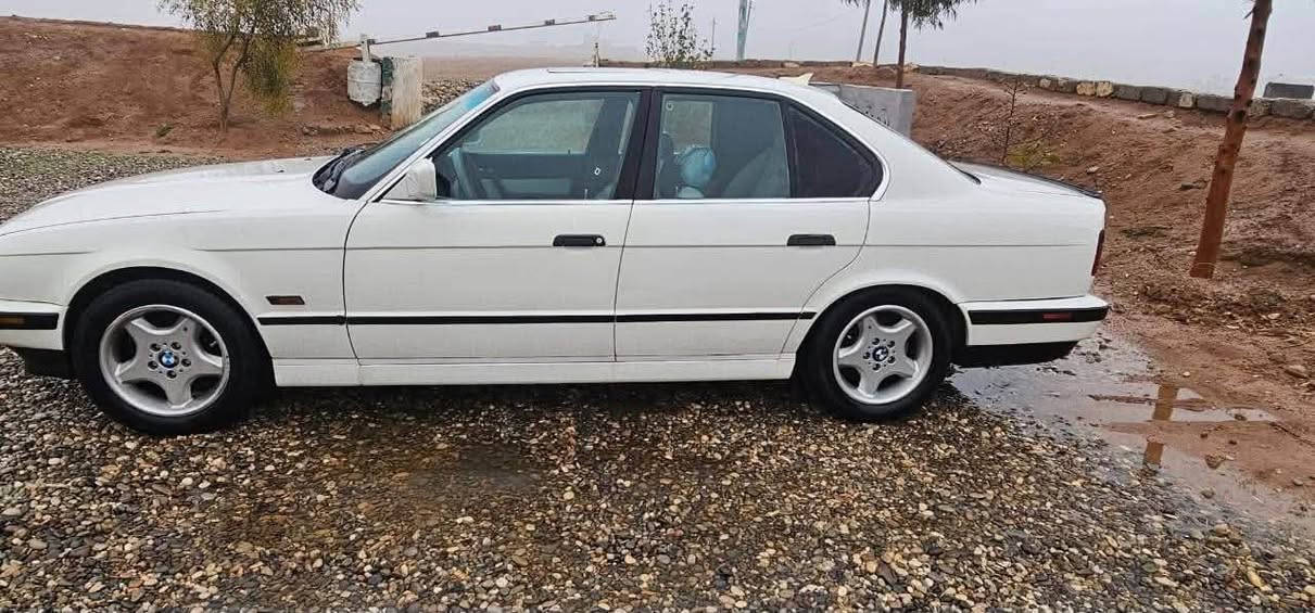 السلام عليكم

موديل 1991

525 كير اوتو بدون ضرر فول

داخل جلد اوف وايت

سلايت طكتين 

رقم نينوى ألماني مشروع بسمي شرط التحويل

جامات كهرب

 اوتو سيارة جاهزة 

65 وبيها مجال للطيبين 

مكاني موصل رشيديه وسيارة احلا من الصور شوفها وتدلل *********** واتساب موجود خاص مفتوح وبالخدمه

