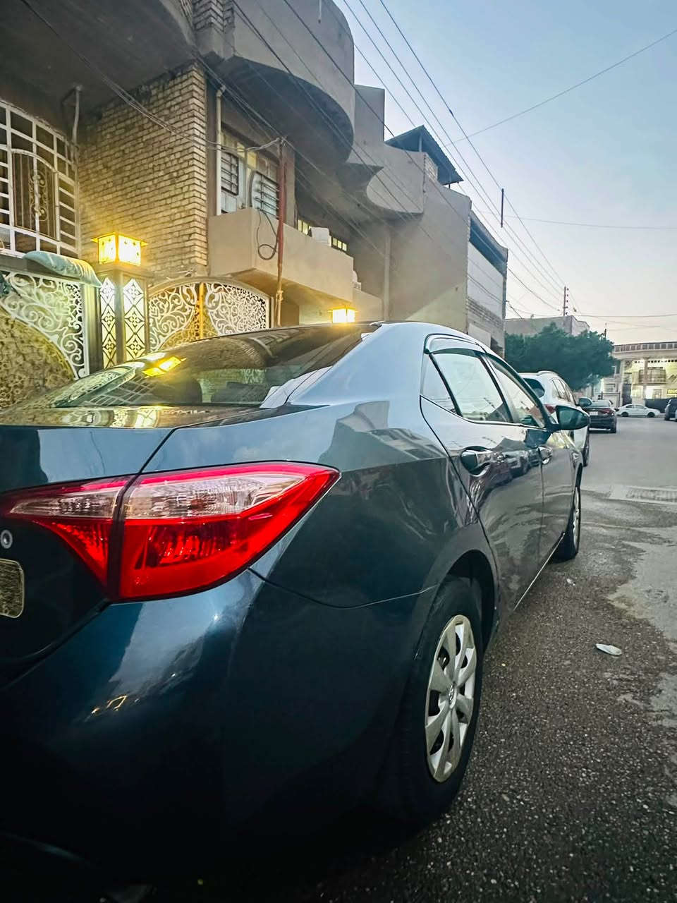 🚗🔥 تويوتا كورولا LE 2019 للبيع 🔥🚗
للبيع تويوتا كورولا LE موديل 2019 لون نيلي، سيارة عملية واقتصادية ومعروفة بقوة التحمل والاعتمادية، نظيفة جداً وجاهزة للاستخدام. وارد امريكي قطعتين صبغ بدون تبديل رقم بغداد سنويه باسمي تحويل ثاني يوم .

✨ المواصفات:
✅ فئة LE
✅ شاشة معلومات وترفيه
✅ كاميرا خلفية
✅ تحكم بالمقود (ستيرن)
✅ مثبت سرعة (Cruise Control)
✅ بلوتوث وربط هاتف
✅ زجاج كهربائي
✅ مرايا كهربائية
✅ نظام دخول وتشغيل مريح
✅ تكييف ممتاز وبارد
✅ وسائد هوائية متعددة
✅ نظام ABS للفرامل
✅ نظام الثبات الإلكتروني
✅ استهلاك اقتصادي جداً للوقود
✅ محرك وجير بحالة ممتازة
✅ داخلية نظيفة جداً وهيكل مرتب

🎨 اللون: نيلي
📅 الموديل: 2019
💰 السعر: 120 ورقة

📞 للتواصل: ***********

⭐ سيارة مناسبة للعائلة والاستخدام اليومي والسفر، معروفة بقلة الأعطال وتوفر قطع الغيار.
