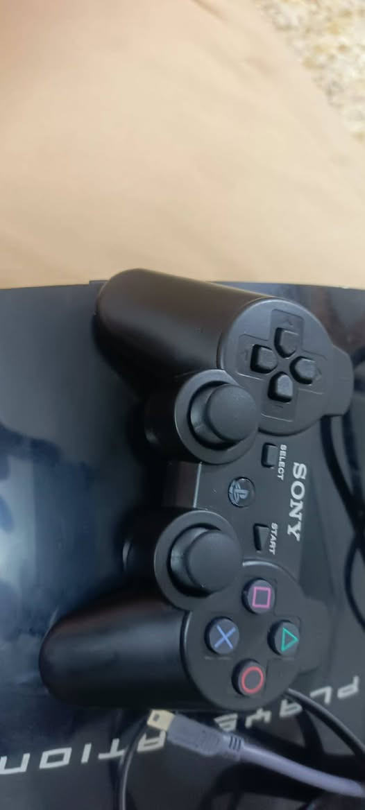 بلي 3 للبيع نضيف مهكر مفتوح مره من 2019 نضيف مكان نجف سعر 130 بي مجال قليل سعر رخيص تواصل *********** مستعجل
