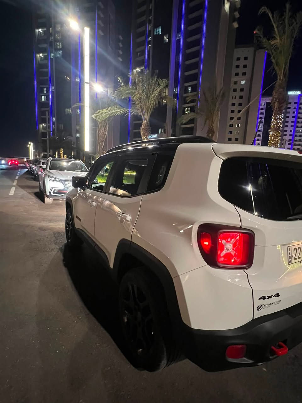 للبيع Jeep Renegade Trailhawk 2023
جيب رييجنيد 2023

 Trailhawk – أعلى فئة للطرق 

اللون ابيض 
رقم الشاصي 

ZACNJDC16PPP40765

* مواصفات Trailhawk الأصلية
بصمة  وتشغيل عن بعد  وجام اتو هاند بصمة
* محرك 1.3 تيربو
* 4 سلندر
*  نقطة عمياء واشاير بل مري
* ماشيه 31,890  كيلو وليس ميل
* محرك كير كفالة وعل فحص
* شاصي لغود كفالة وعل فحص
* تبريد ثلج كفالة
* حدادية كفالة 
* داخلها اسود بلادي كفالة وختم الترايل هوك عليها 
* كير أوتوماتيك 9 سرعات انسى الصرف والعطل
* دفع رباعي 4×4
* شاشة شادلها كار بلي واندرويد اوتو كلشي مرتب وبلوتوث وسماعاتها فول beats الاصلية مالتها
* ايرباك سستم
* أنظمة قيادة للثلج والرمل والطين والصخور
الايتات واضح بل صور تعمي العين 
* Hill Descent Control 
* السيارة بابين وجاملغ فقط مبدلات  نفس اللون اصليات بصف السايق 

سيارة  نشطة ونظيفة كلش مرتبها عل ايدي معتني بيها متصرف عليها ربع مميزة وعملية خصوصا ببغداد ترايل هوك يعني انسى متحس  بالطسات والحفر 
الدشبول ولا كلوب بعدها بوضع الشركة.

السيارة باسمي تحويل مباشر
مكاني بغداد اليرموك 
السعر 143 وبيها مجال.
***********

