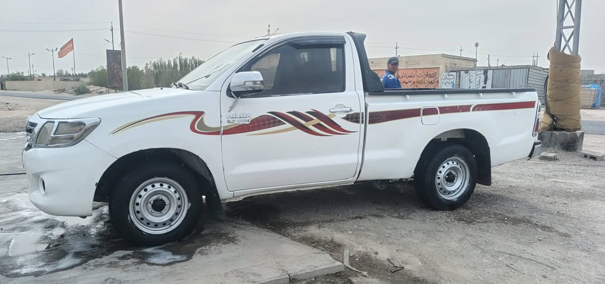هايلوكس • ٢٠١٢ • مكفوله
