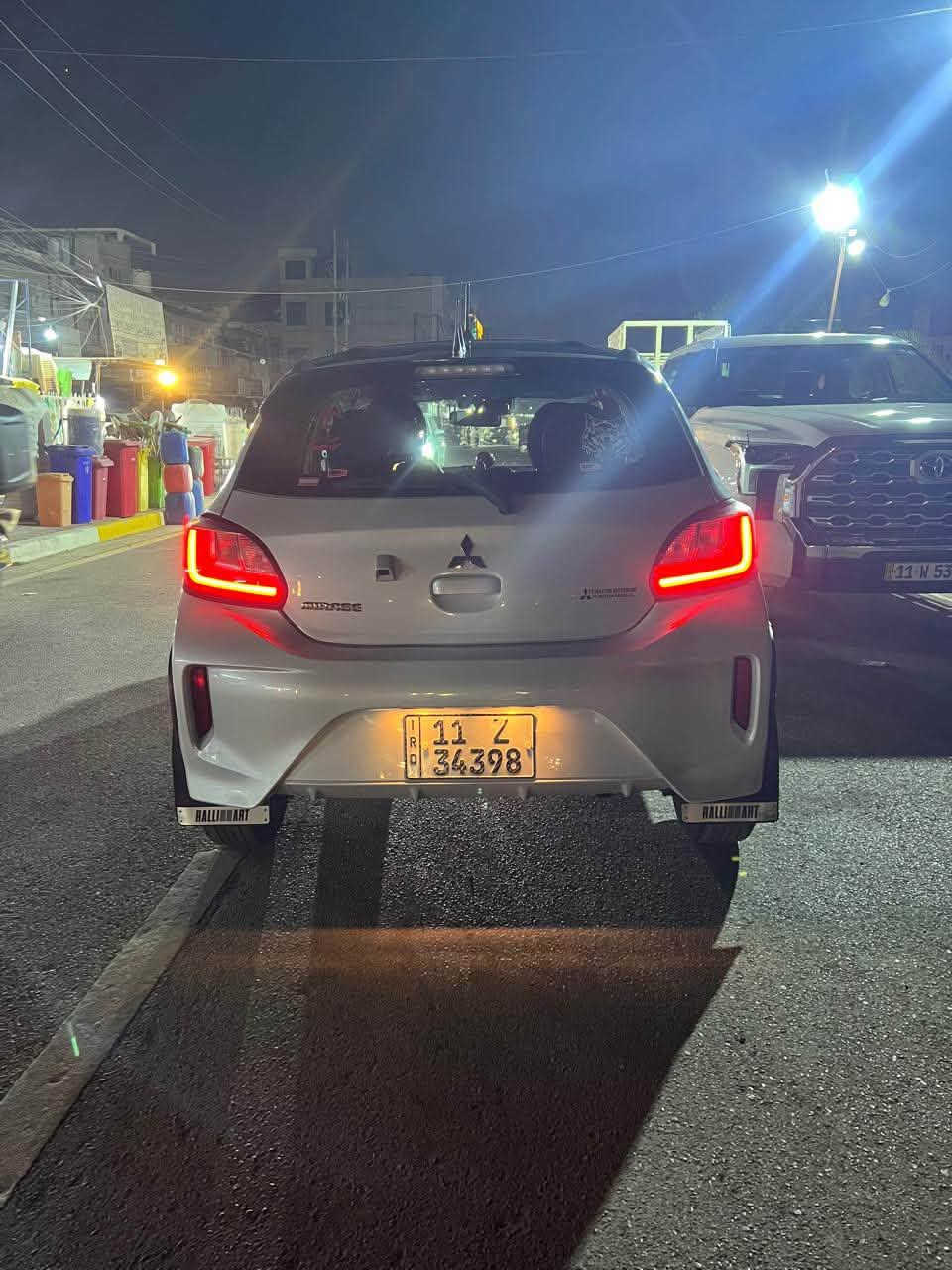 ﷽
للبيع فقط…
مسيوبيشي ميراج رالي  
الموديل : 2023
الون : ابيض 
العداد : اربع الاف ميل فقط يعني بعدها زيرو  

الضرر : جاملغ امامي ايمن وباب الصدر ولبنيد تم تبديلهن وصبغهن يعني السياره بيها ثلث قطع صبغ ايرباك ستيرن وبرده فاتحات فقط  …
صور الحادث مرفقه بلمنشور 

المواصفات :-
1- شاشه كبيره 
2- كامرا دواره 
3- رادار امامي 
4- تحديد مسار 
5- تحكم ستيرن 
6- ثلاث انضمه للقياده 
السياره تو كلر قماره سوده ووشومات ع الصفاح 
رقم بغداد انكليزي 
السعر 80 ورقه وبيها مجال 
للستفسار اكثر يرجا الاتصال بلرقم 
***********
***********
