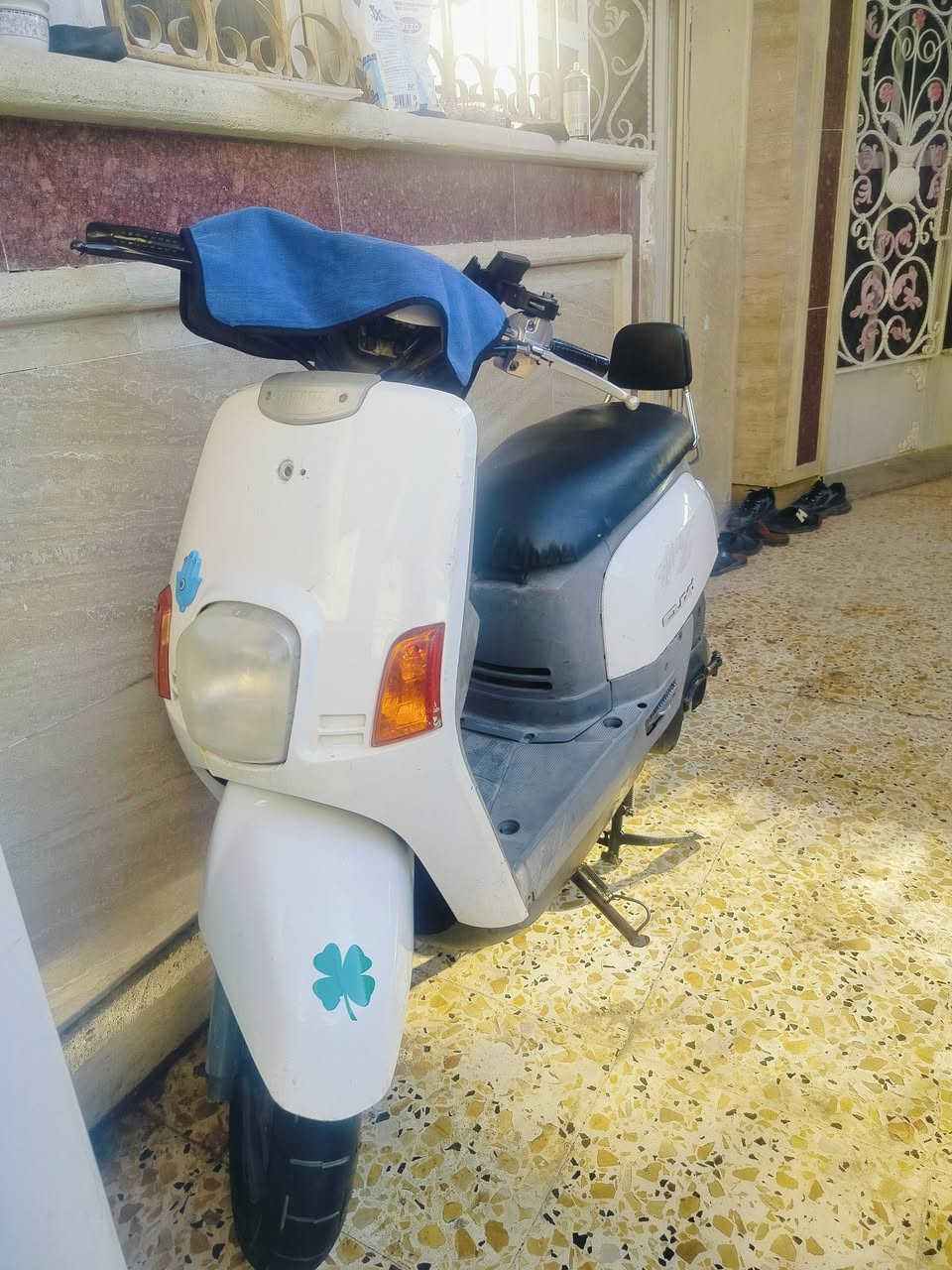 السلام عليكم 
ماكس بوليس للبيع
دراجة حلوة مكينتها خرسة 
تخم تاير جديد كهربائيات كلها كاملة 
دراجة مرتبة وحلوة رايدها ب450وبيها مجال مكاني زعفرانية رقمي بي واتساب ***********
