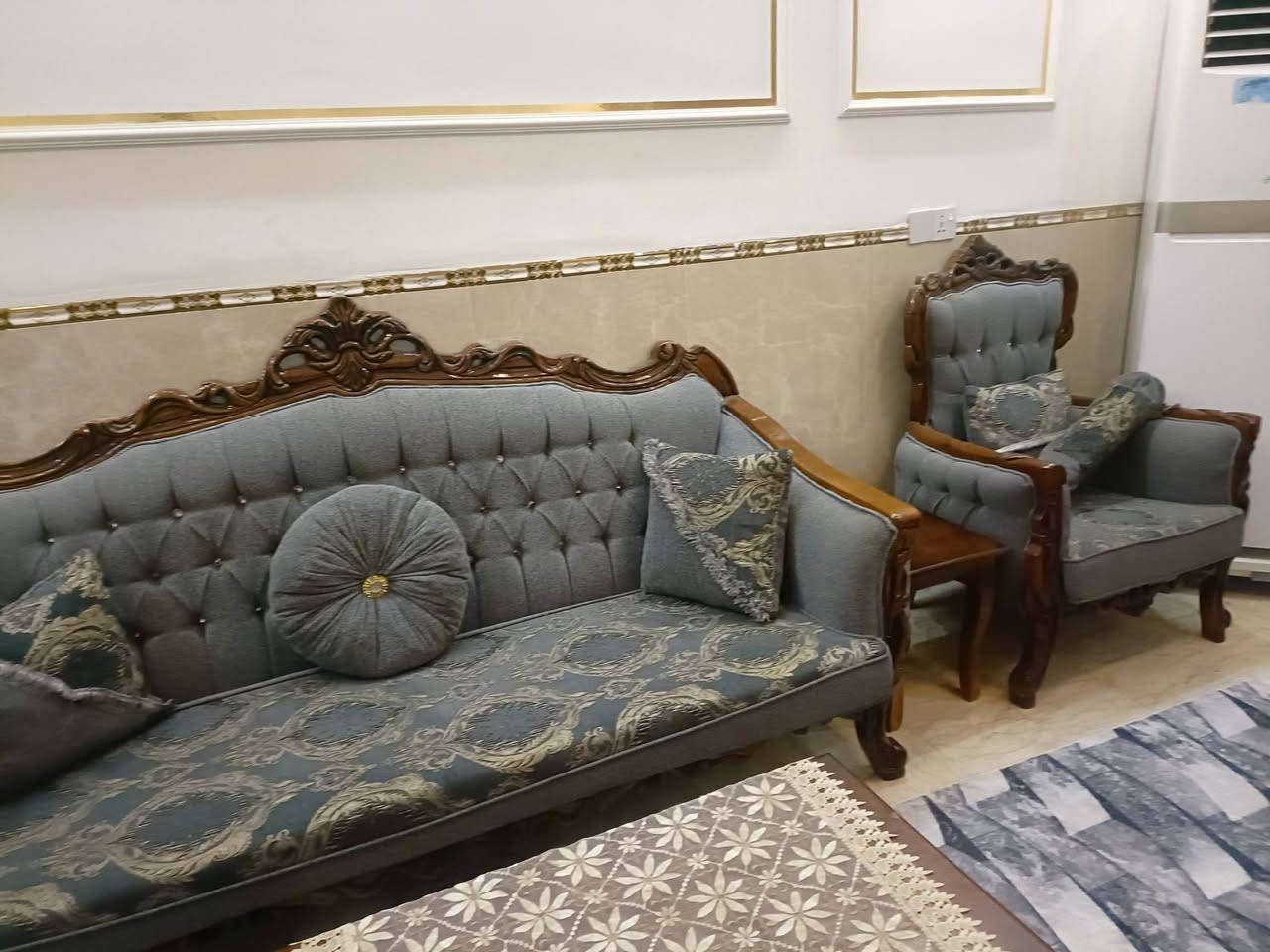 يرقنفات جديد مستعمل شهرين سعر  مليون 150 لحكو لكطة هاي الاثاث جديد مستعمل شهرين بس شراي يراسل بي مجال  قليل رقم***********
