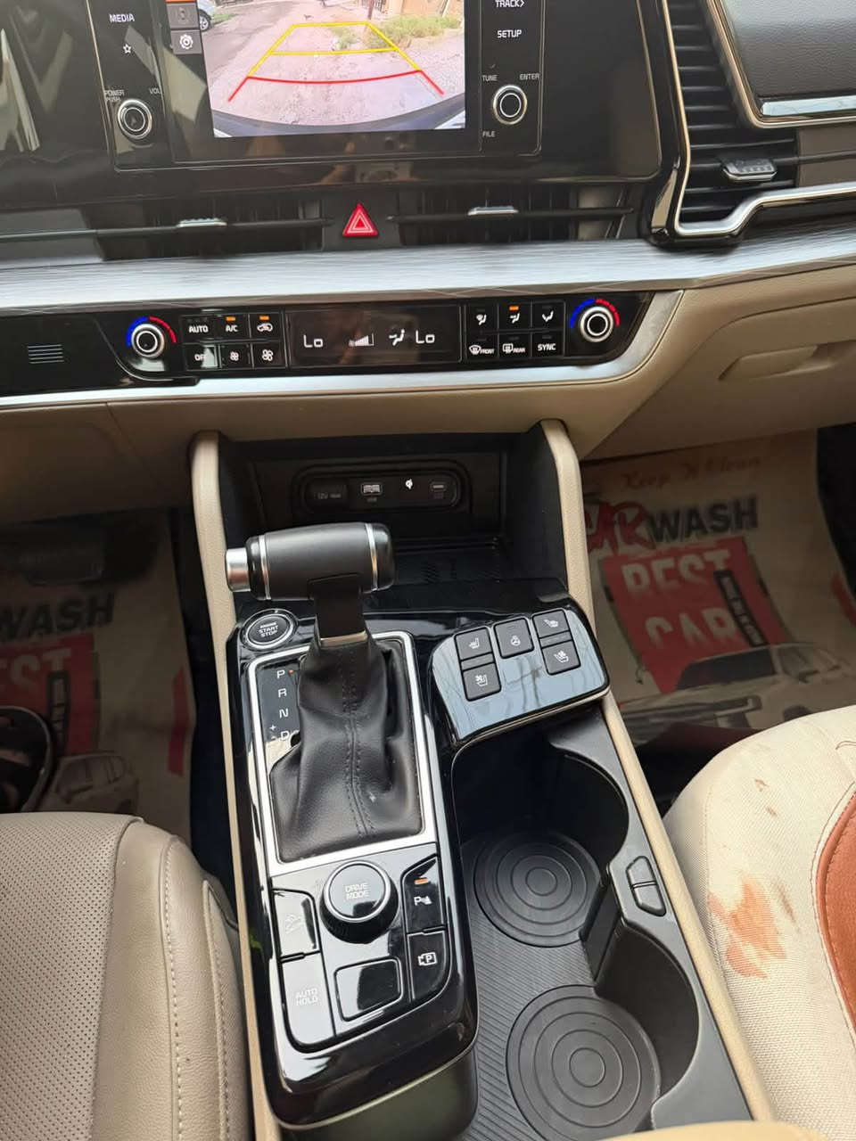 سلام عليكم سبورتج موديل ٢٠٢٥ خليجي
فول للاخير بانوراما
اعلى موصفات 
معروفة مواصفاتها ميحتاج اذكرهن
رقم أربيل ب اسمي 
ماشيه ١٩ الف 
بيها رصعتين خفيفات 
مكانها بغداد الوزيرية 
سعرها ٢٢٠ ورقه 
الرقم للاتصال ***********
